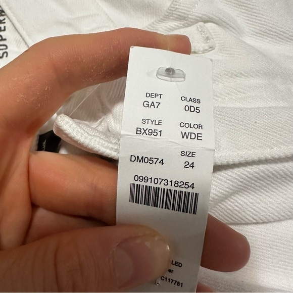 J crew High-rise superwide-leg jean in white - Picture 4 of 4